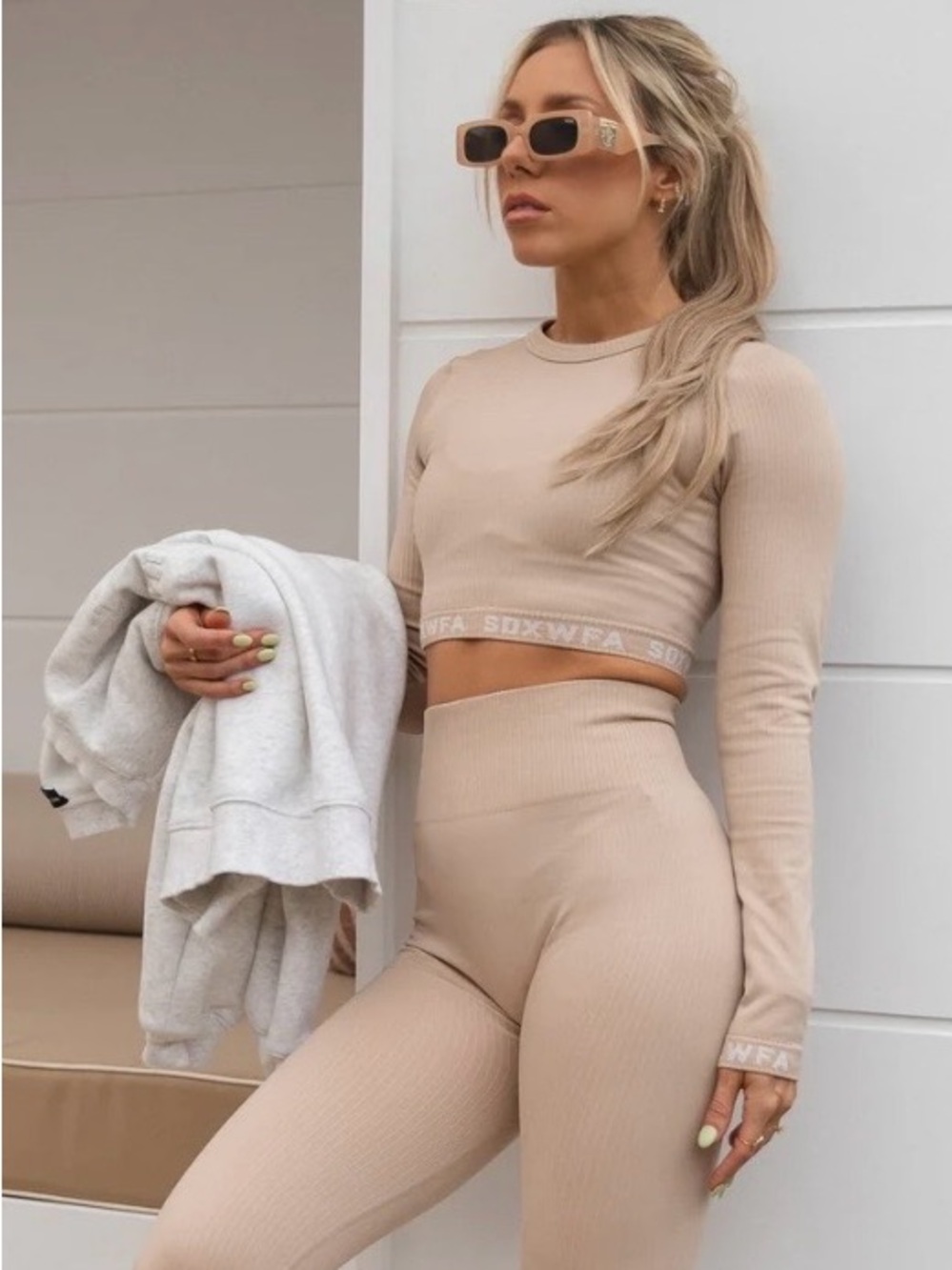 SDXWFA Neutral Ribbed Cropped Long-Sleeve Activewear size small